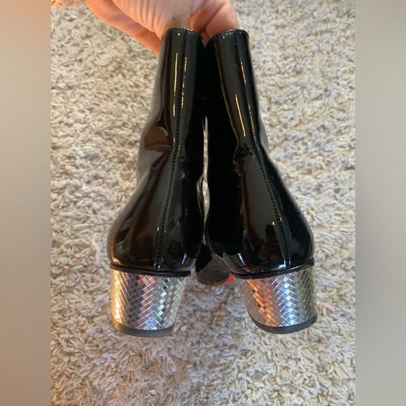 Christian Louboutin Palace black patent leather ankle boots Size 35.5 - Picture 5 of 11